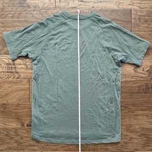 Rapha men’s medium T. Merino shirt.